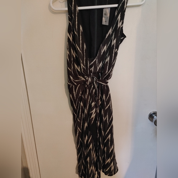 Ann Taylor Wrsp Dress Szx.0P NWT - Picture 5 of 9